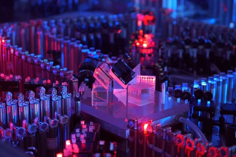 В Китае запустили самые быстрые в мире программируемые квантовые компьютеры