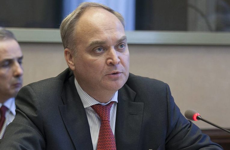Антонов обвинил Госдеп в искажении фактов по отъезду дипломатов из США