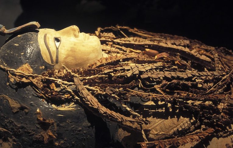 Современные технологии позволили восстановить облик мумии фараона Аменхотепа I, не вскрывая саркофага