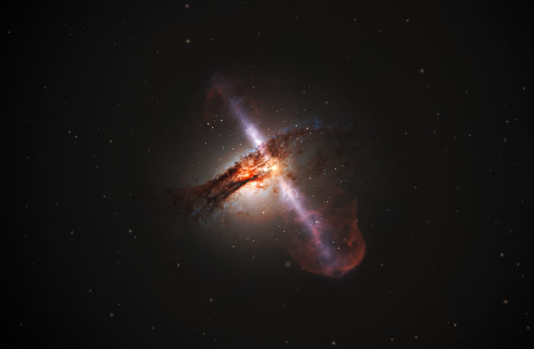 Сверхмассивная чёрная дыра в соседней галактике оказалась чрезвычайно мощным источником радиоизлучения