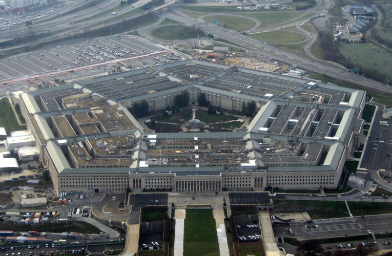 Пентагон обвинил российских коллег в нежелании «брать трубку»