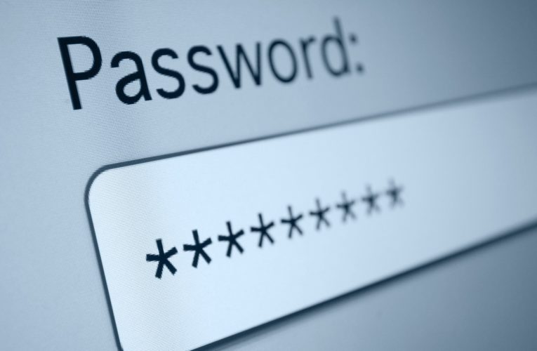 Россиянам назвали способ придумать надежный пароль