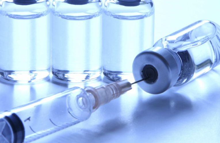 ВОЗ признала вакцину от коронавируса вредной после окончания пандемии
